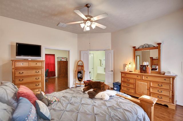 38114 E Sulphur Creek Drive, Magnolia, TX 77355