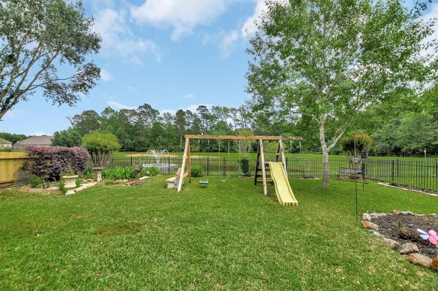 38114 E Sulphur Creek Drive, Magnolia, TX 77355