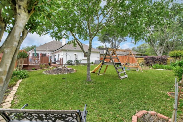 38114 E Sulphur Creek Drive, Magnolia, TX 77355