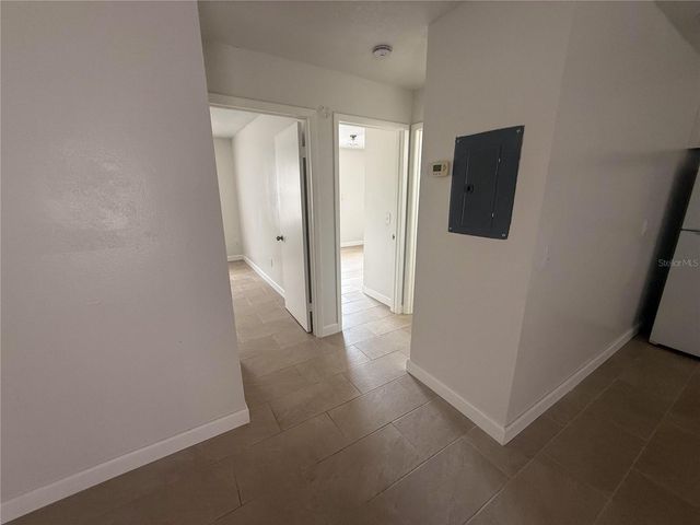 7517 LAKESHORE DRIVE A, Tampa, FL 33604