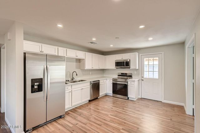 3429 E BLANCHE Drive, Phoenix, AZ 85032