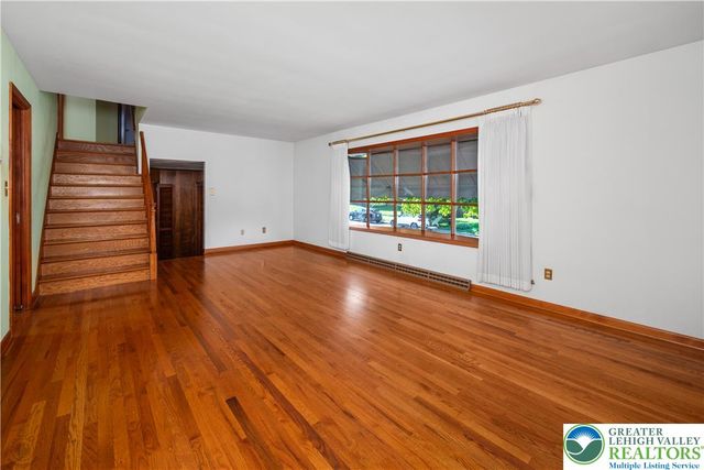 2530 Rosewood Drive, Hanover Twp, PA 18017