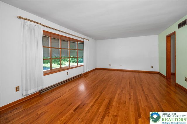 2530 Rosewood Drive, Hanover Twp, PA 18017