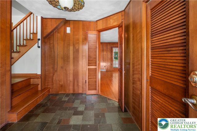 2530 Rosewood Drive, Hanover Twp, PA 18017
