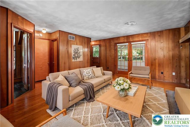 2530 Rosewood Drive, Hanover Twp, PA 18017