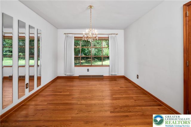 2530 Rosewood Drive, Hanover Twp, PA 18017
