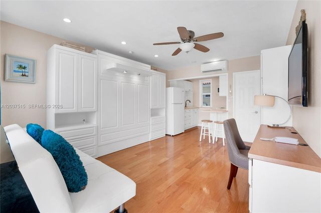 336 Arthur Street 118, Hollywood, FL 33019