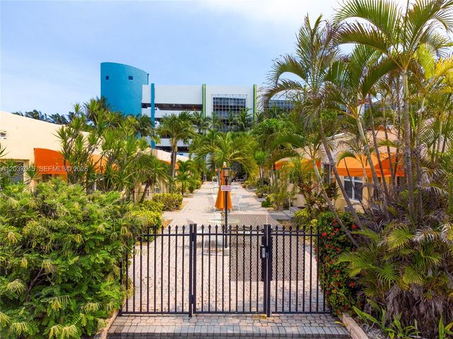 336 Arthur Street 118, Hollywood, FL 33019
