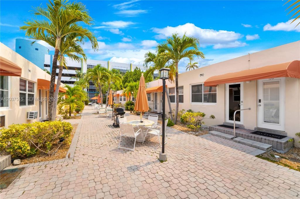 336 Arthur Street 118, Hollywood, FL 33019