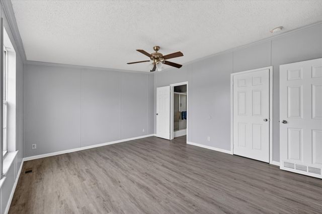 951 Lariat Lane, Mansfield, TX 76063