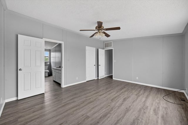951 Lariat Lane, Mansfield, TX 76063