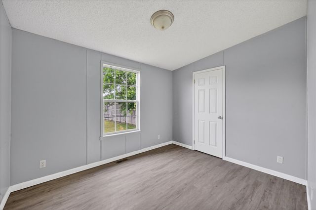 951 Lariat Lane, Mansfield, TX 76063