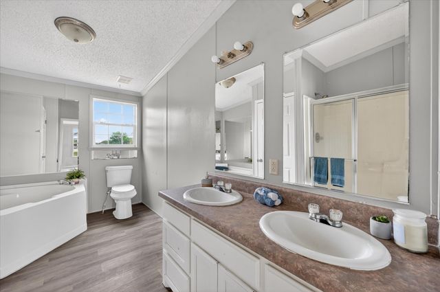 951 Lariat Lane, Mansfield, TX 76063