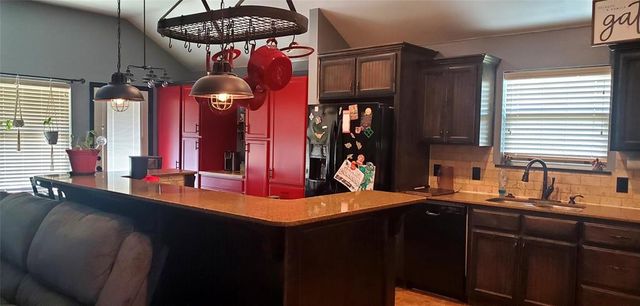 501 Parsons Drive, Yukon, OK 73099