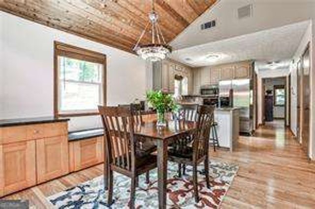 572 Lake Drive, Snellville, GA 30039
