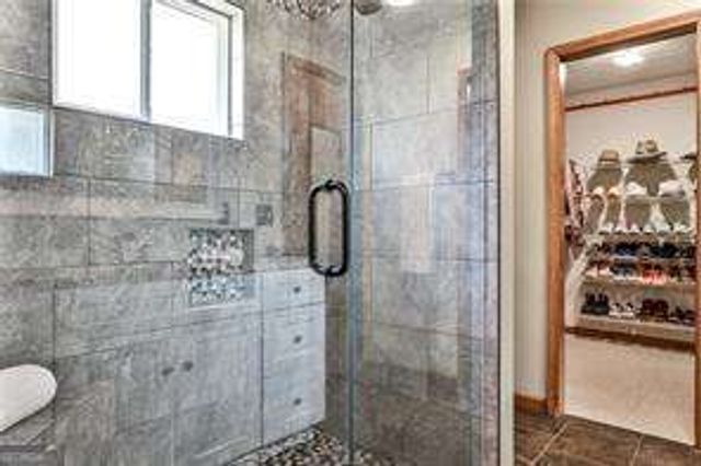 572 Lake Drive, Snellville, GA 30039