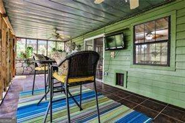 572 Lake Drive, Snellville, GA 30039