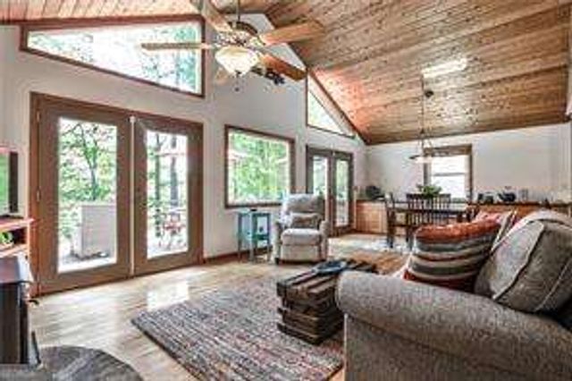 572 Lake Drive, Snellville, GA 30039