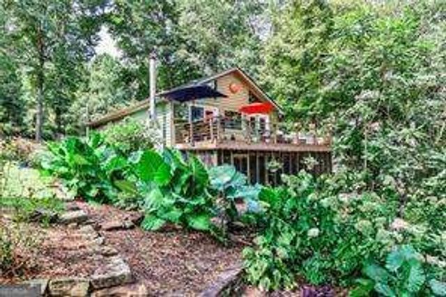 572 Lake Drive, Snellville, GA 30039