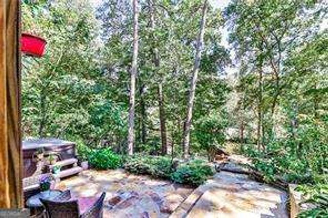 572 Lake Drive, Snellville, GA 30039