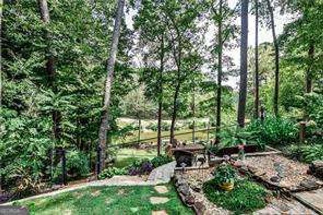 572 Lake Drive, Snellville, GA 30039