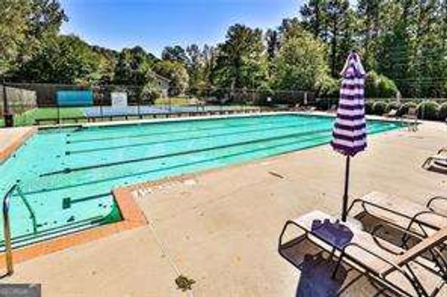572 Lake Drive, Snellville, GA 30039