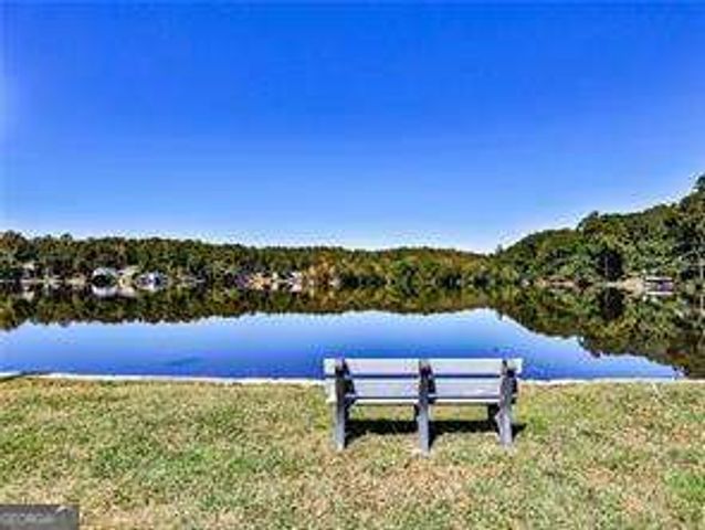 572 Lake Drive, Snellville, GA 30039