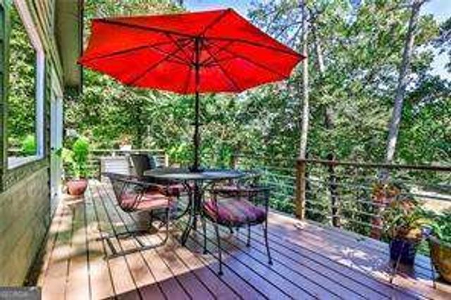 572 Lake Drive, Snellville, GA 30039