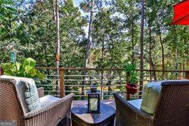 572 Lake Drive, Snellville, GA 30039