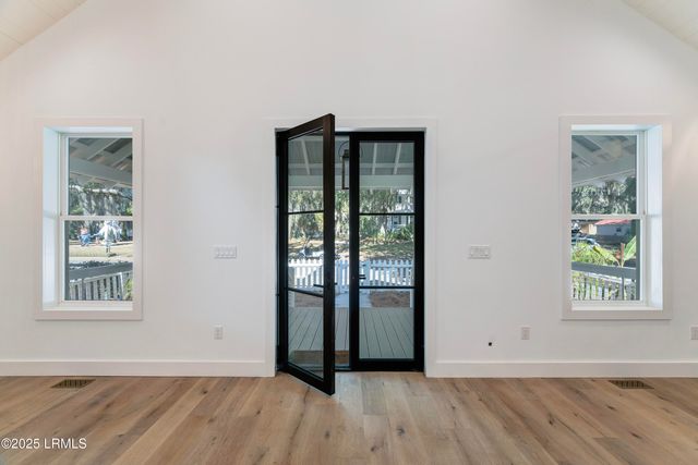 1013 11th Street, Port Royal, SC 29935