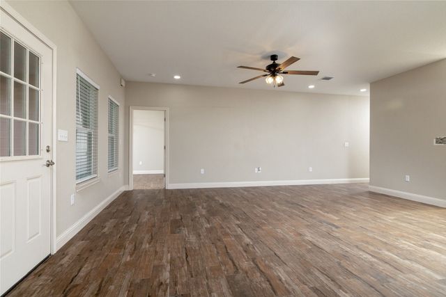 405 Titus Drive, Springtown, TX 76082