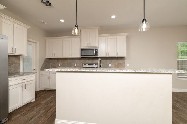 405 Titus Drive, Springtown, TX 76082