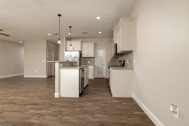 405 Titus Drive, Springtown, TX 76082