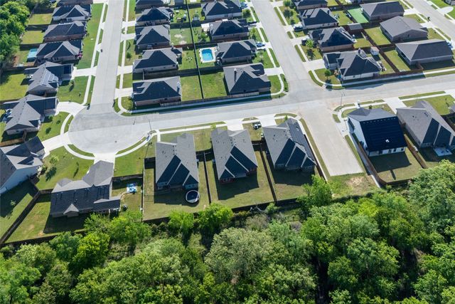 405 Titus Drive, Springtown, TX 76082