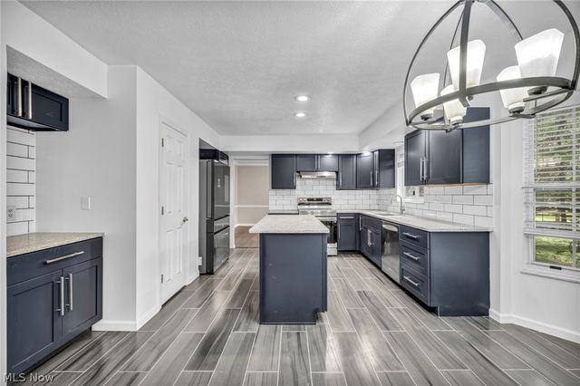 1785 Holdens Arbor Run, Westlake, OH 44145