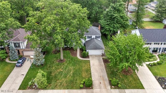 1785 Holdens Arbor Run, Westlake, OH 44145
