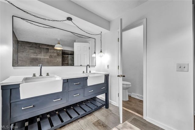 1785 Holdens Arbor Run, Westlake, OH 44145