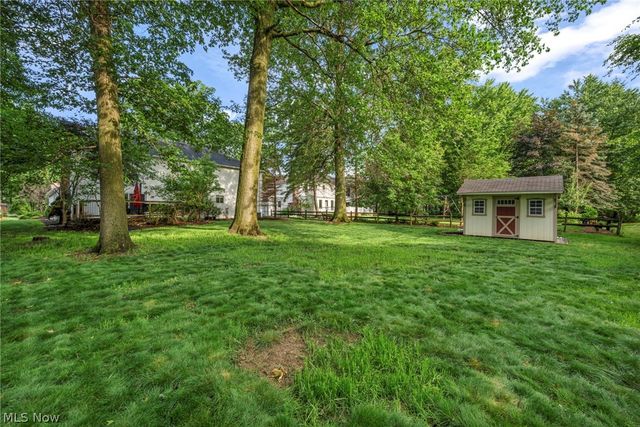 1785 Holdens Arbor Run, Westlake, OH 44145