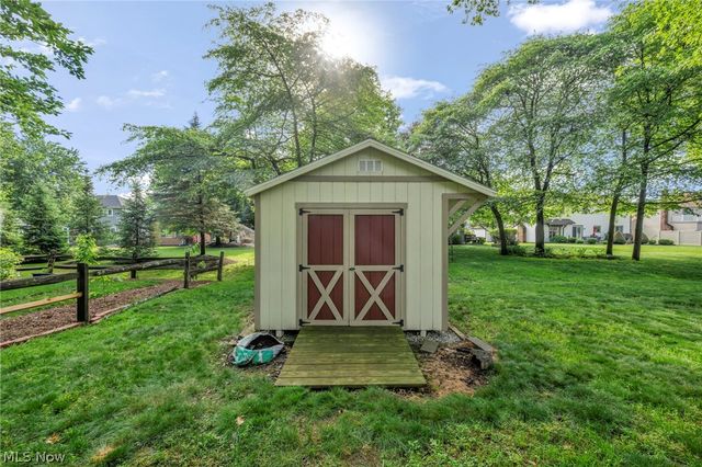 1785 Holdens Arbor Run, Westlake, OH 44145