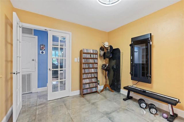 2501 NW 8th Avenue, Wilton Manors, FL 33311