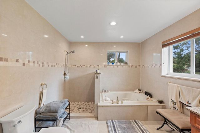 2501 NW 8th Avenue, Wilton Manors, FL 33311