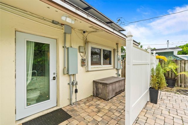 2501 NW 8th Avenue, Wilton Manors, FL 33311
