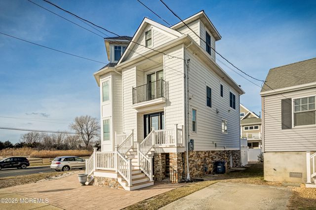 550 Whiting Avenue, Manasquan, NJ 08736