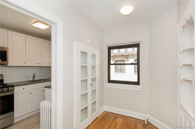 64 Kensington Road 2D, Bronxville, NY 10708