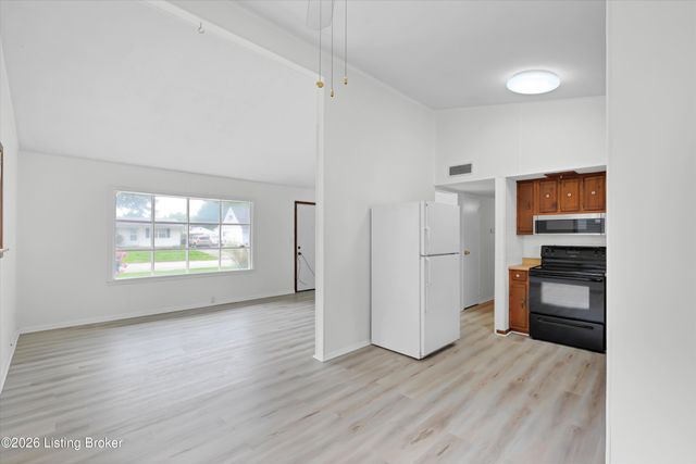 13315 Horncastle Way, Louisville, KY 40272