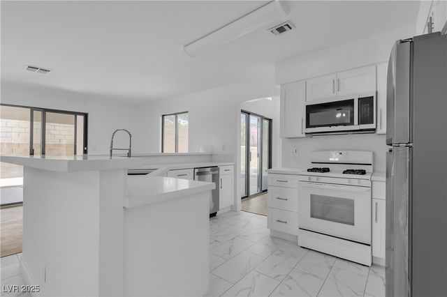 137 Wynntry Drive, Henderson, NV 89074