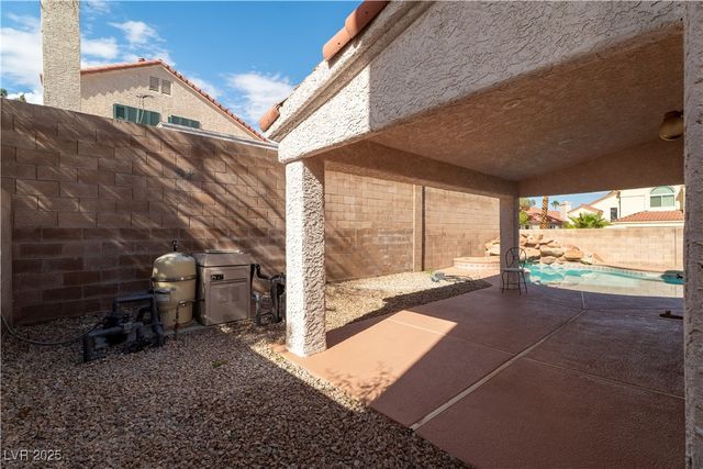 137 Wynntry Drive, Henderson, NV 89074