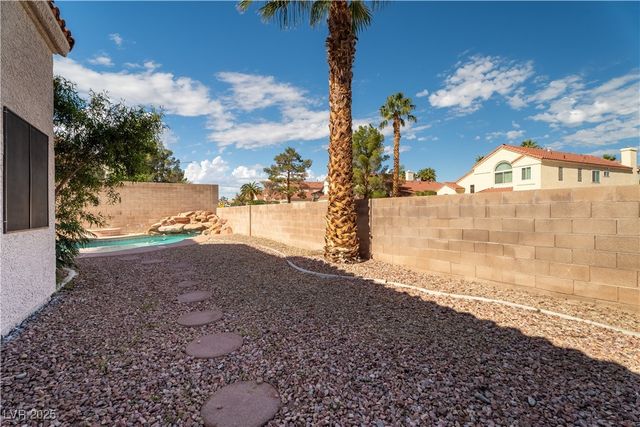 137 Wynntry Drive, Henderson, NV 89074