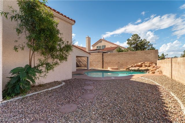 137 Wynntry Drive, Henderson, NV 89074