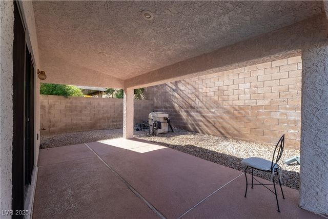 137 Wynntry Drive, Henderson, NV 89074